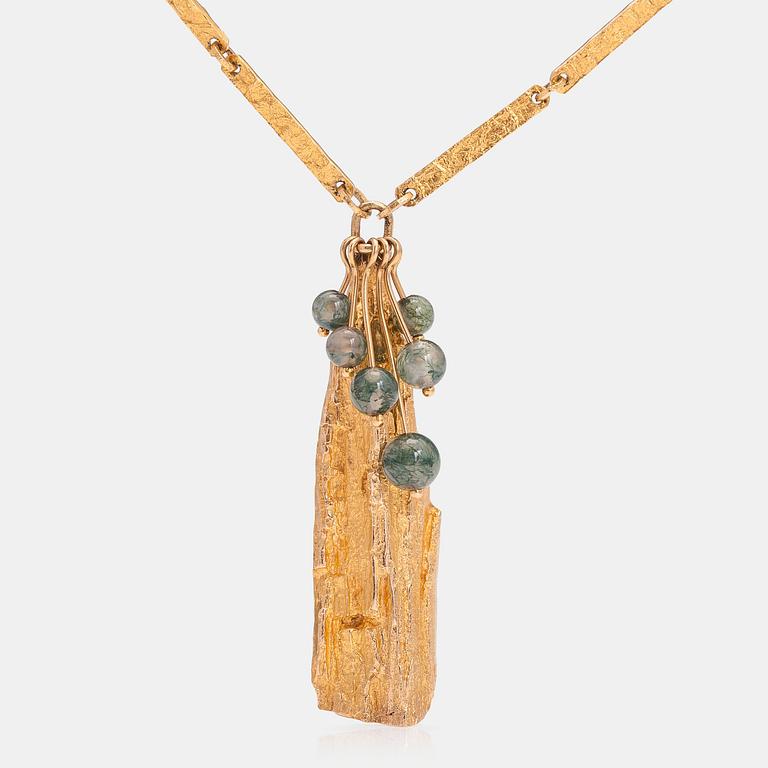BJÖRN WECKSTRÖM, A 14K gold necklace "Golden tree", mossagate. Lapponia 1971.
