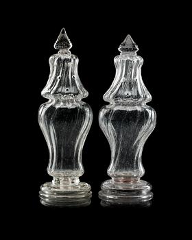 633. SOCKERRUSKOR, två stycken, glas. Sverige, 1700-tal. Sannolikt Kosta eller Limmared.