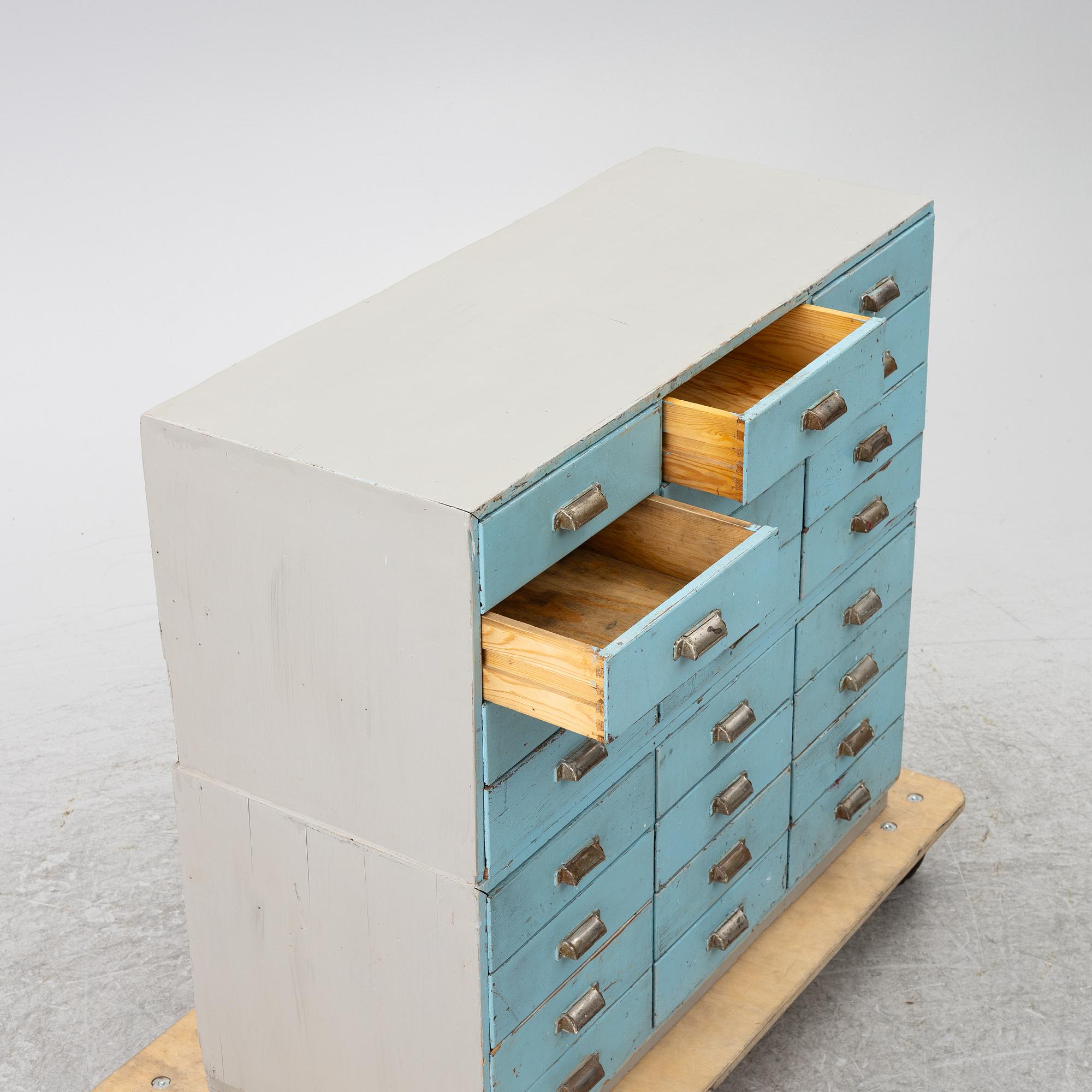 A drawer unit, first half of the 20th Century.