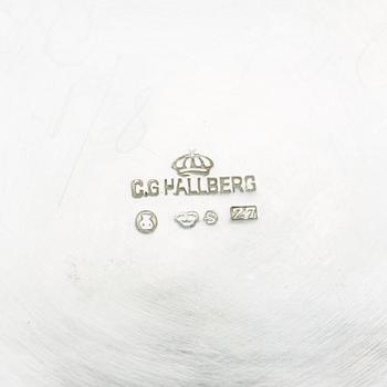 SKÅL PÅ FOT, silver, C G Hallberg, Stockholm 1926, med KSSS emblem. Vikt c:a 300 g.