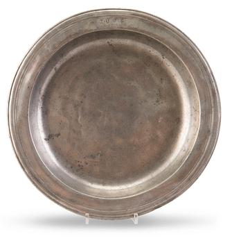 24. A FINNISH PEWTER DISH, Bengt Christian Ståhlström, Turku 17.