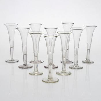 Champagnestrutar, 10 st, glas, 1800-talets första hälft.