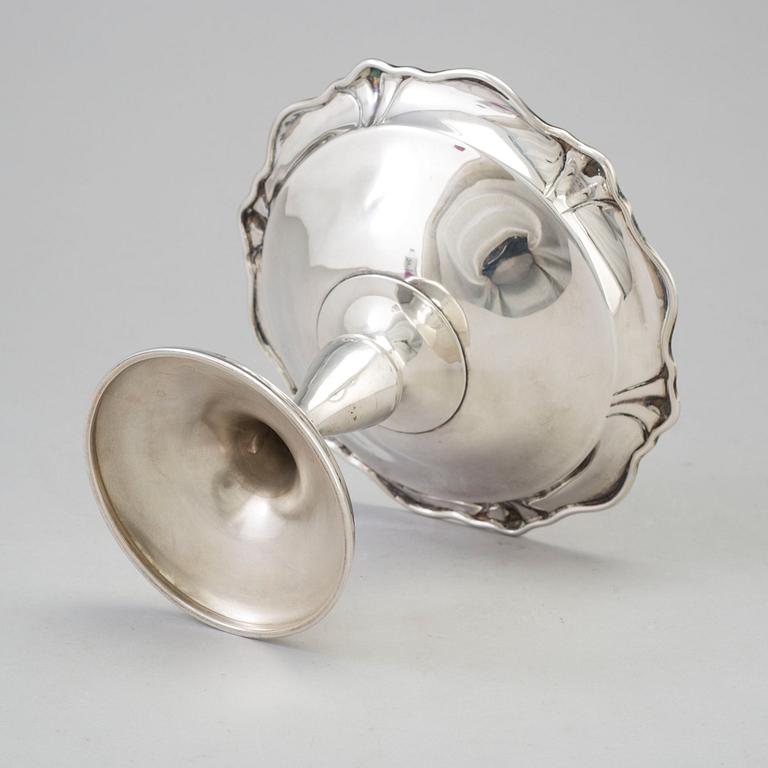 J GLOSTER LTD, a silver bowl from Birmingham, England, 1926.