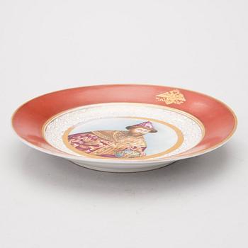 TALLRIK, porslin, Ryssland, Kejserliga porslinsfabriken, Nikolai I, 1825-55.