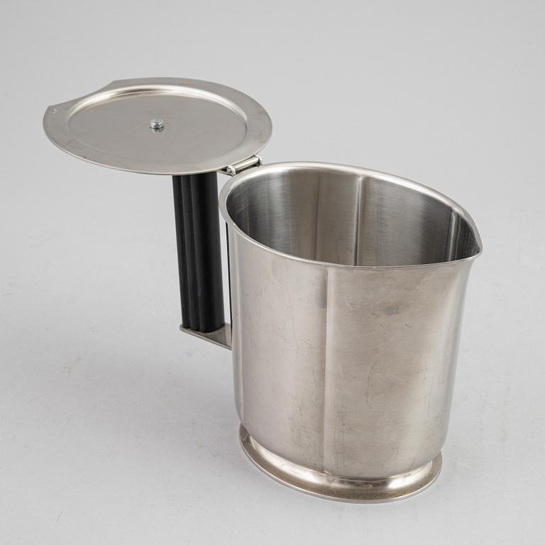 Eight stainless steal pieces to the 'Thebe' cutlry/dining service, Folke Arström, Gense, 1950's/60's.
