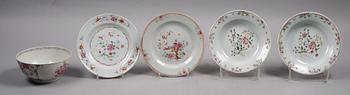 TALLRIKAR SAMT SKÅL, 5 st, porslin, Qianlong, Kina 1700-tal.