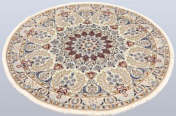 Matta, Nain, part silk, s.k. 9LAA, diameter 146 cm.