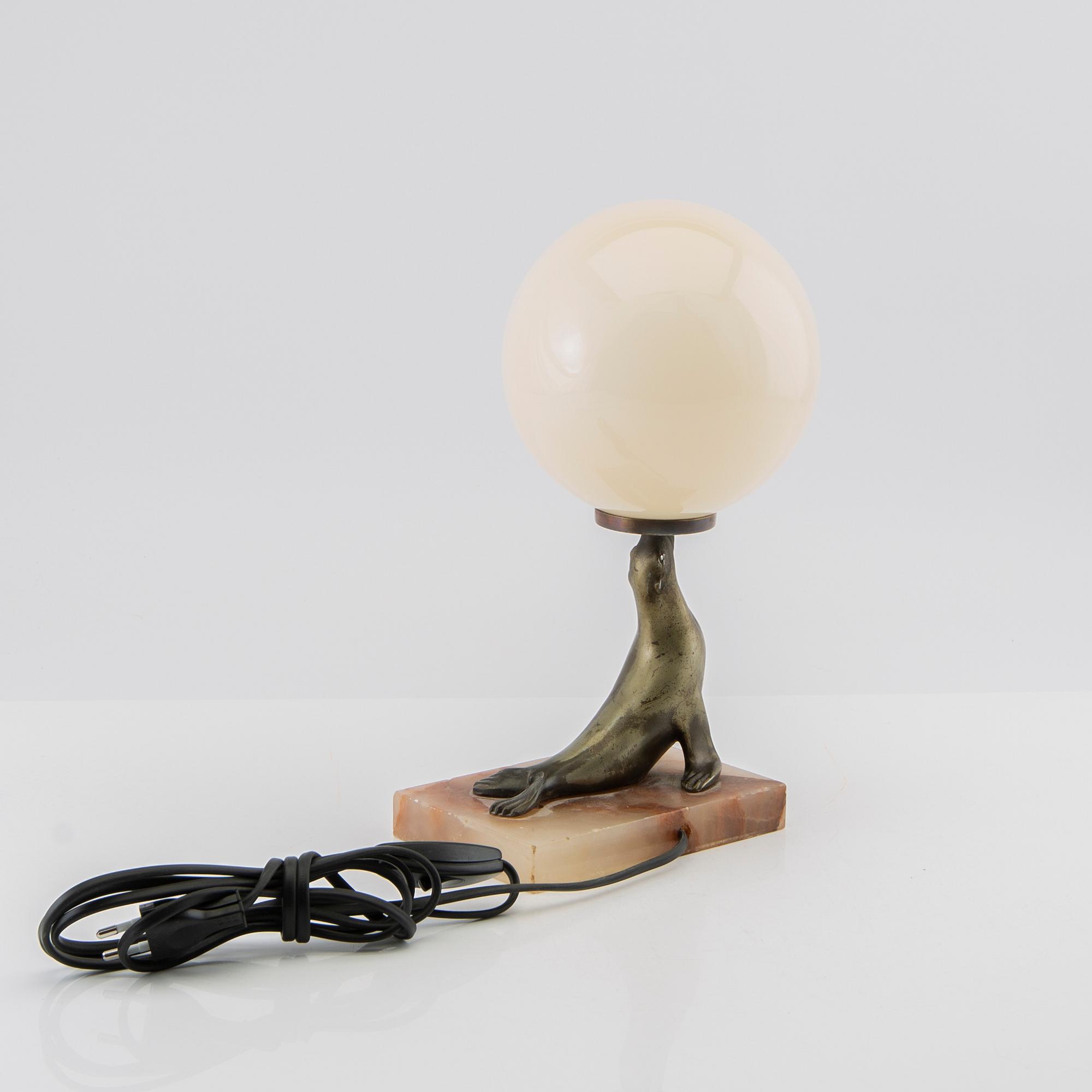 Bordslampa 1930/40-tal.