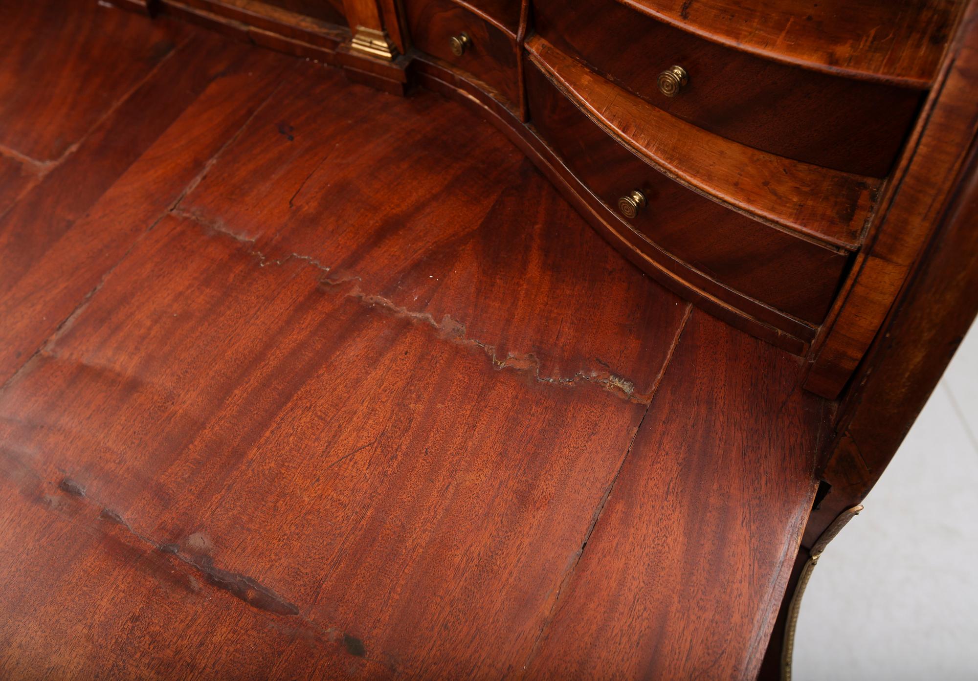 RULLKLAFFSEKRETÄR, rokoko, 1700-tal.