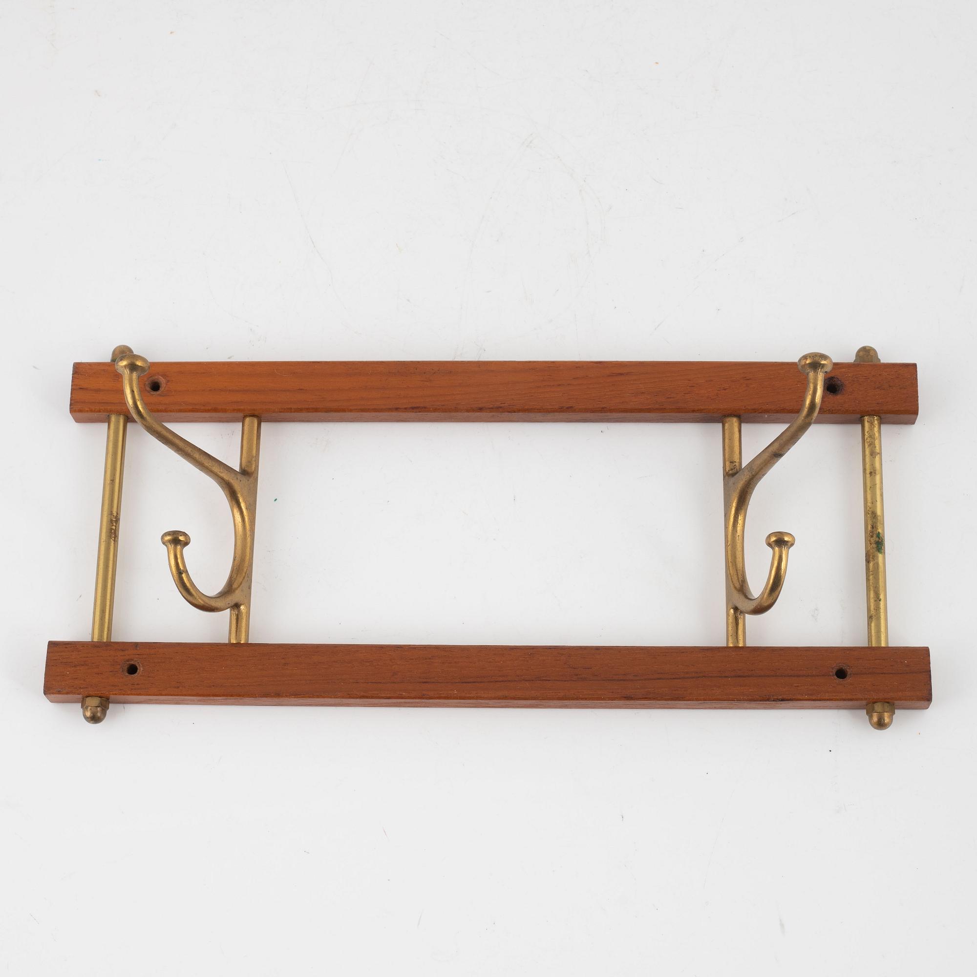 Klädhängare, 3 st, "Dekorativ", AB Skogslunds Metallgjuteri, Anderstorp, 1900-talets mitt.