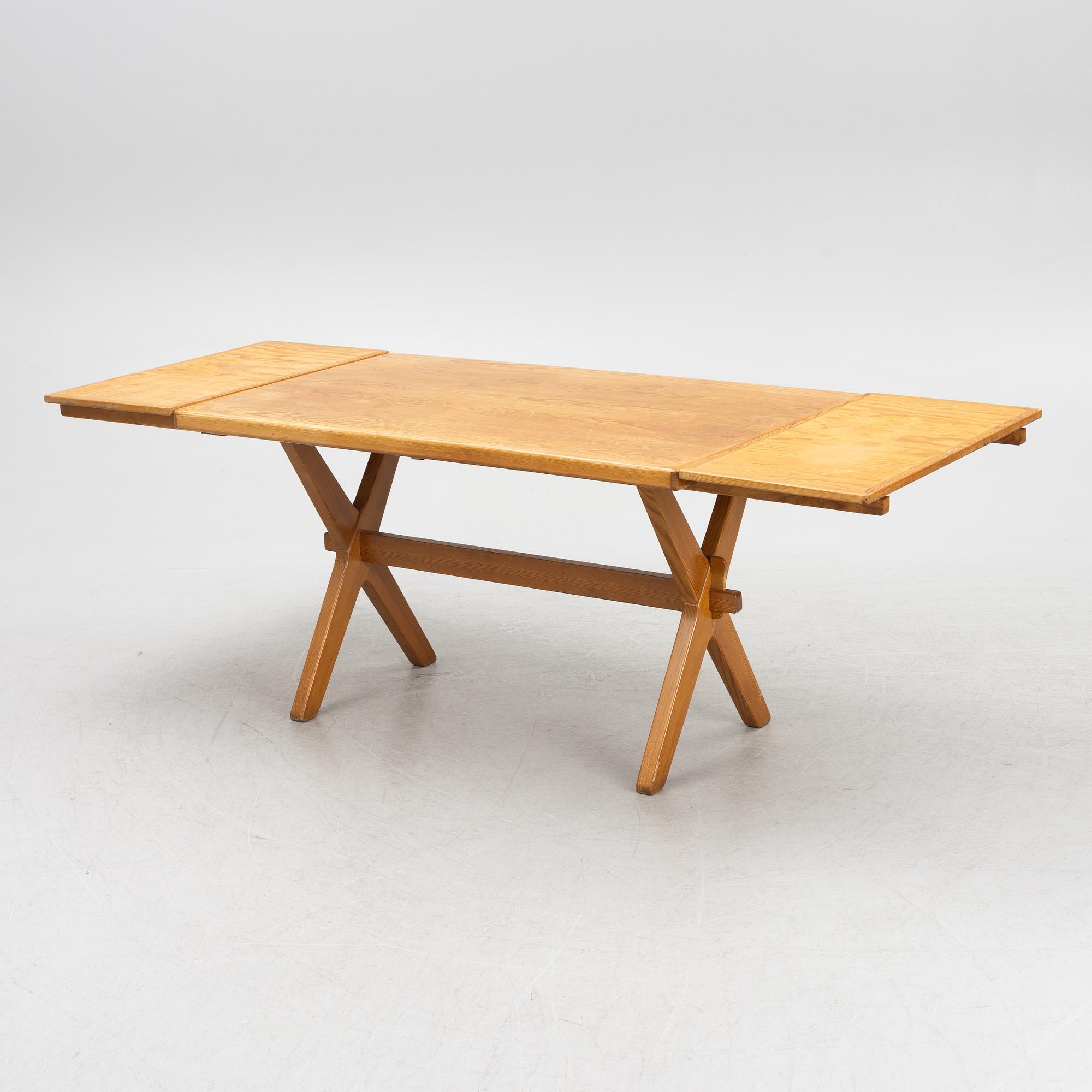 Stolar, 4 st, samt bord och bänk, 1900-talets mitt.