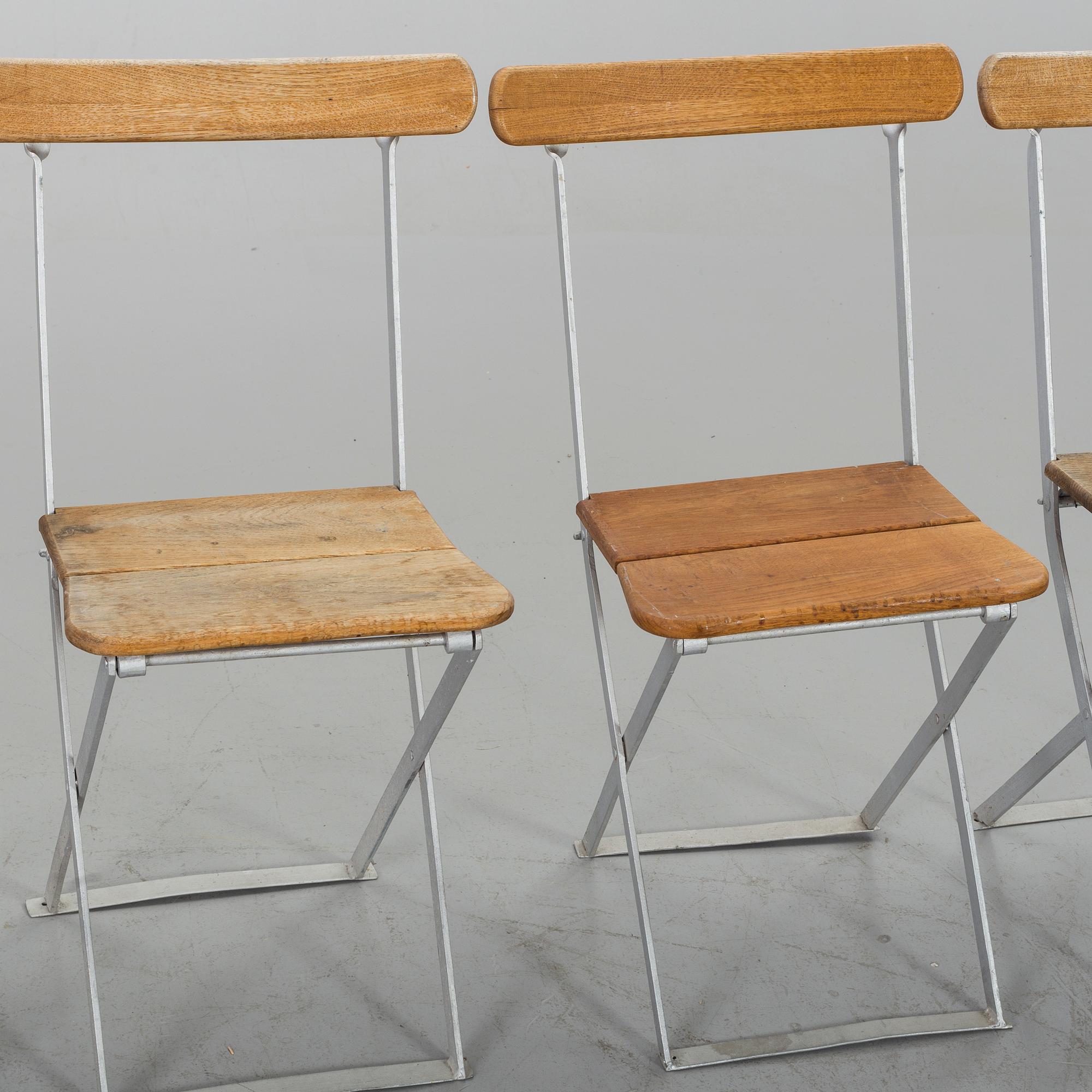 FOUR GARDEN CHAIRS.