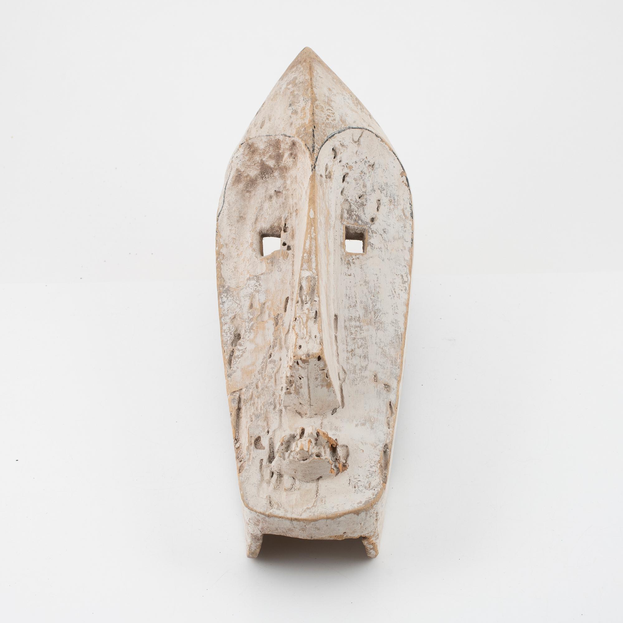 Masker, 3 st, enligt uppgift Fang, Gabon samt BWA, Burkina Faso, 1900-talets andra hälft.