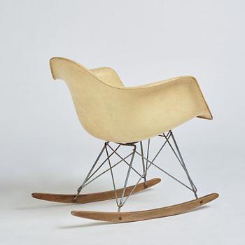 Charles & Ray Eames, "RAR", rope edge, rocking chair, Zenith Plastics / Herman Miller 1950's.