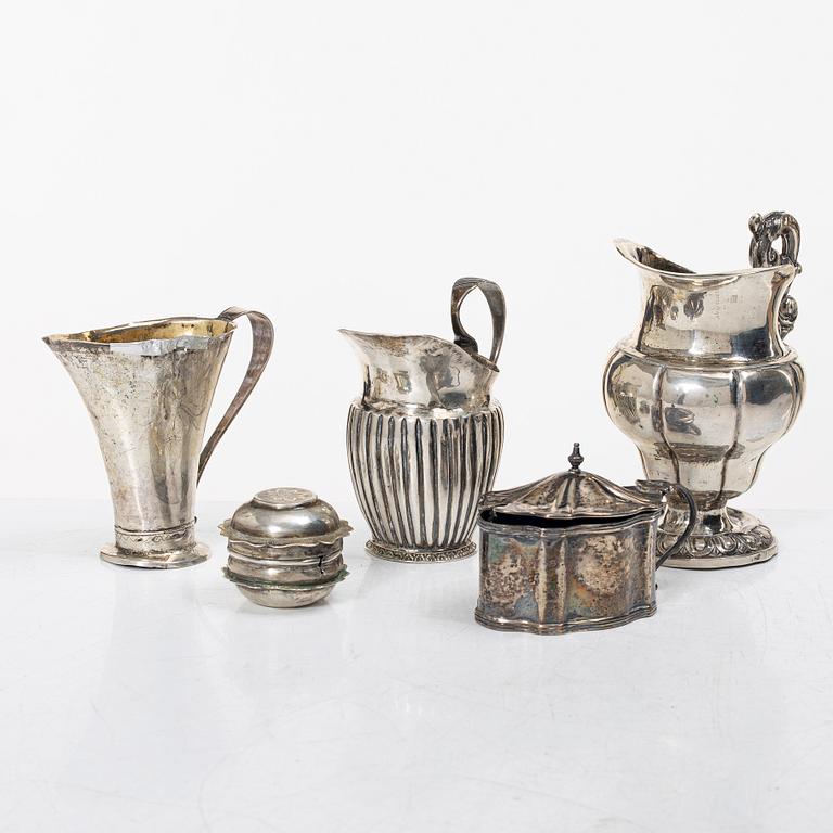 A set of silver, 5 pieces, 19th-20th century.