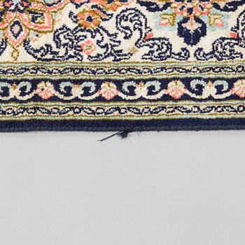 Matta, silke, Kashmir. Ca266x182 cm.