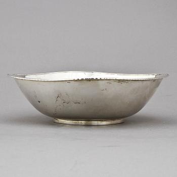 SKÅL, silver, W A BOLIN, Stockholm, 1950. Tot. v. 380 g.