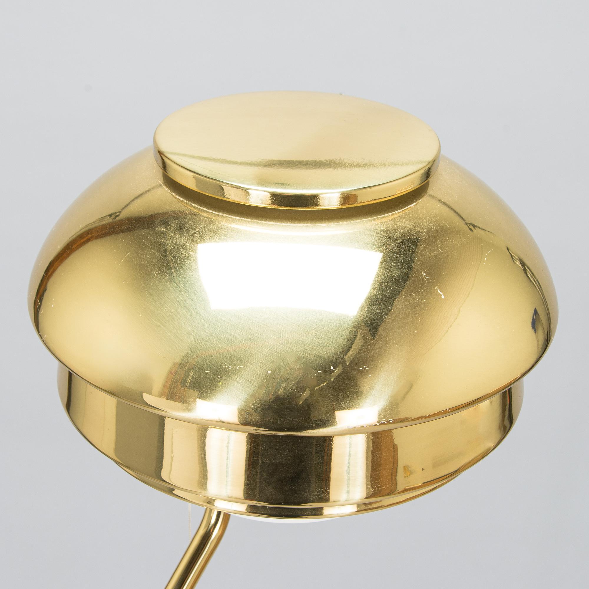 Alvar Aalto, lattiavalaisin, malli A808, Valaisinpaja.