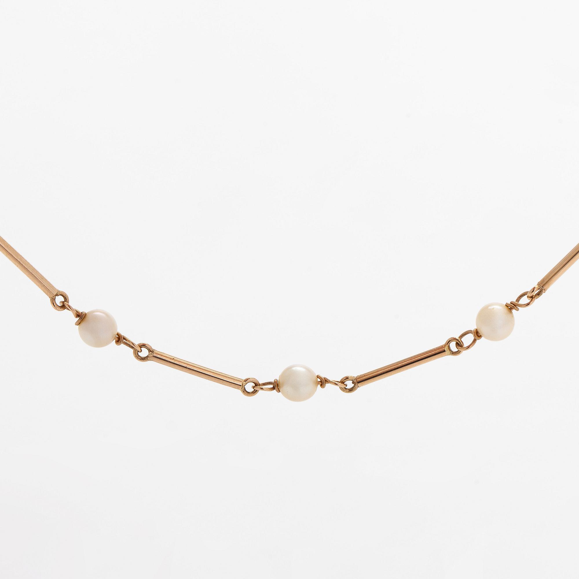 Necklace, cultured pearls, 14K gold.