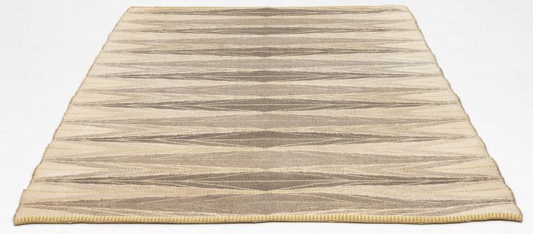 Ingrid Dessau, matta, rölakan, ”Sylarna",  ca 227 x 158 cm.