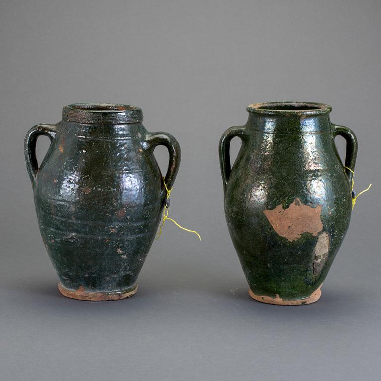 KRUS, 2 stycken, lergods, Europa, 1900-talets början.