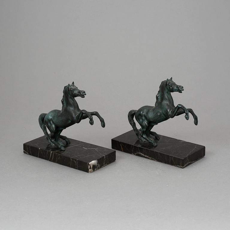 BOKSTÖD, ett par, 1900-tal.