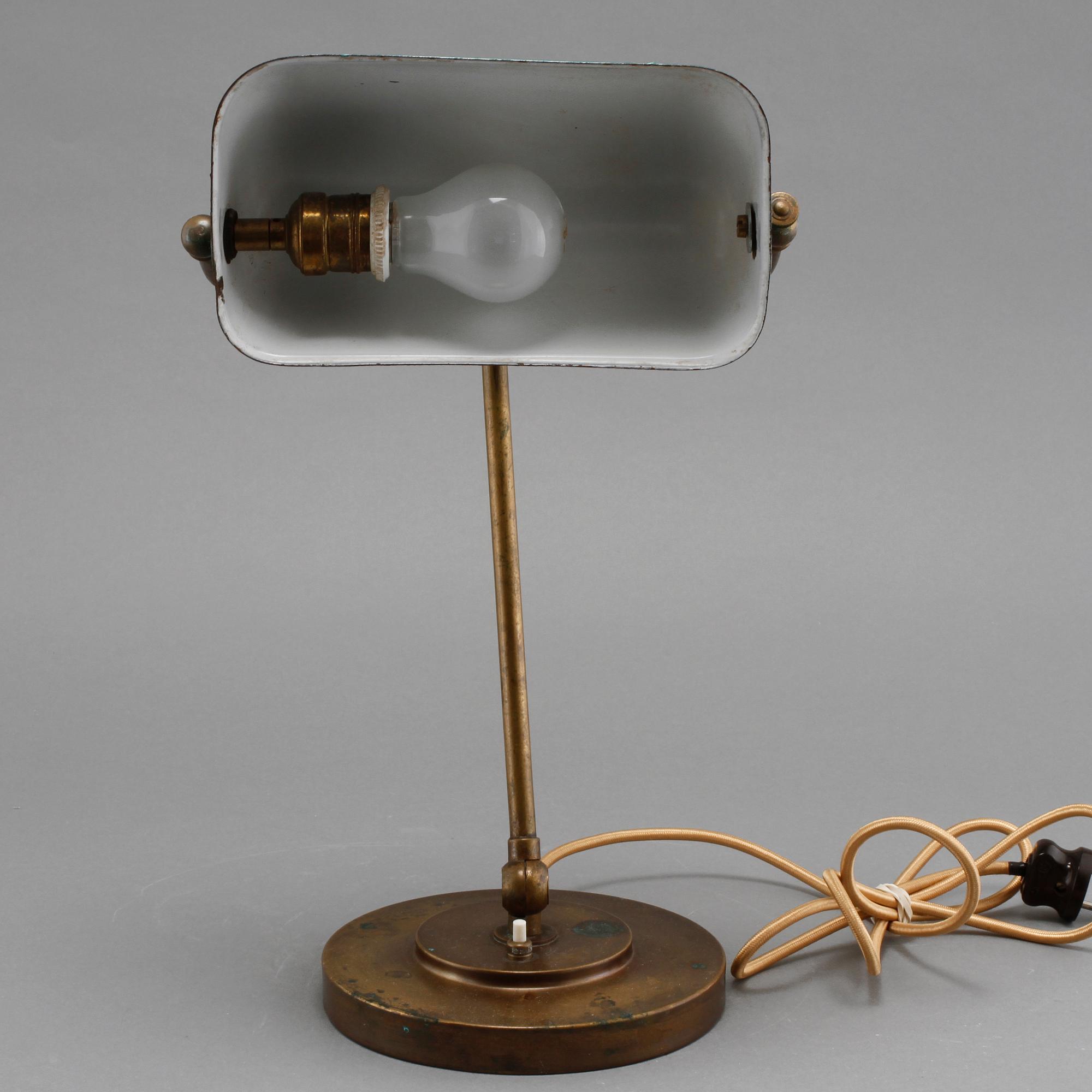 SKRIVBORDSLAMPA, 1900-talets första hälft.