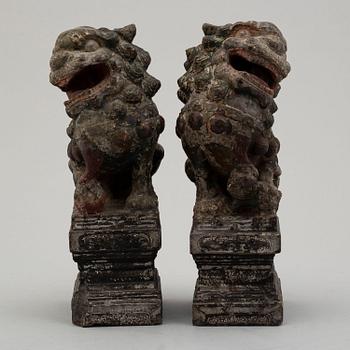 A pair of sculptures of  buddhist lions, late Qing dynasty.