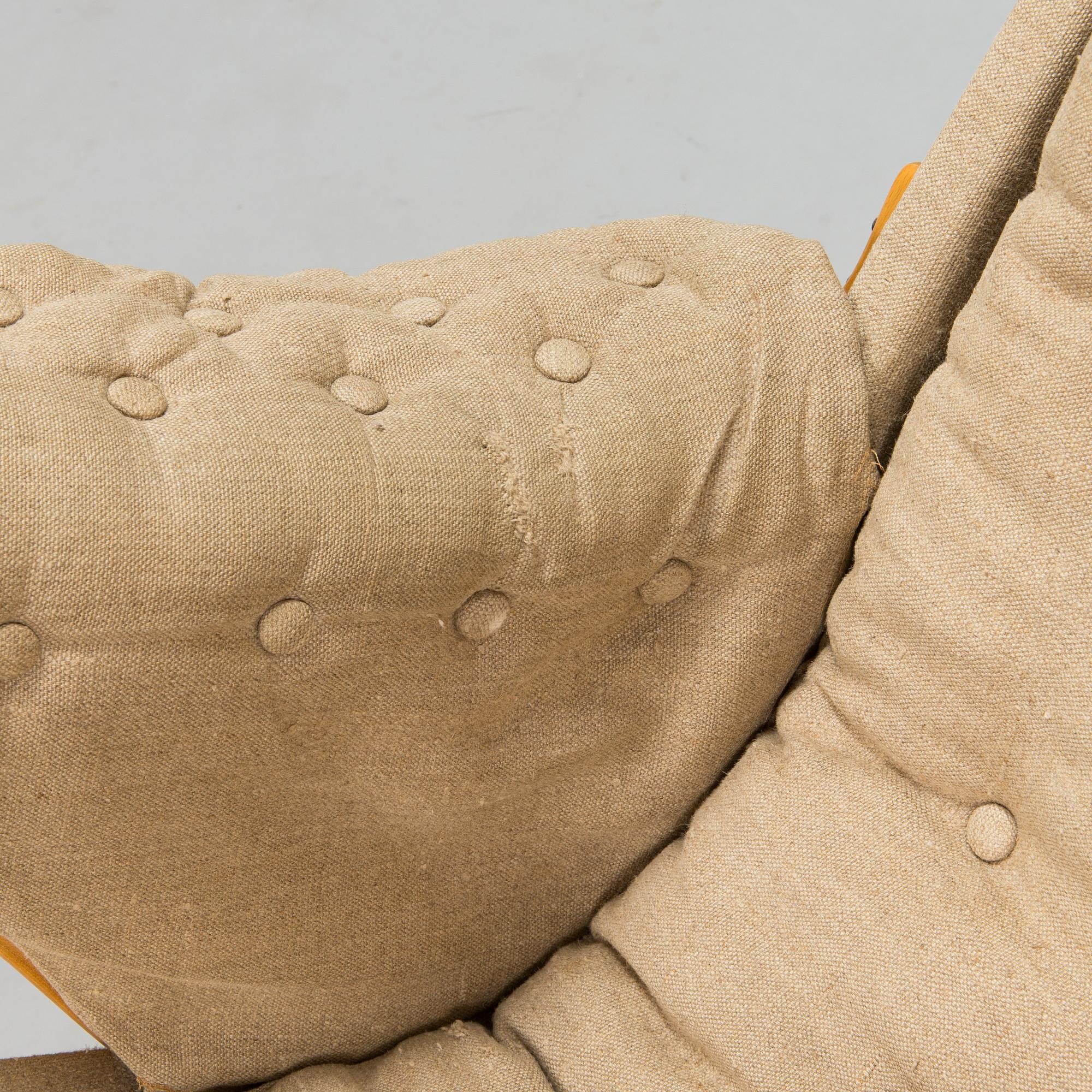 Bruno Mathsson,  fåtöljer ett par, "Pernilla", Dux, 1900-talets slut.