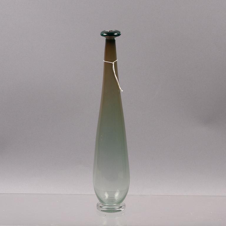VAS, glas, Nils Landberg, Orrefors. Sign "EXPONU 2935".