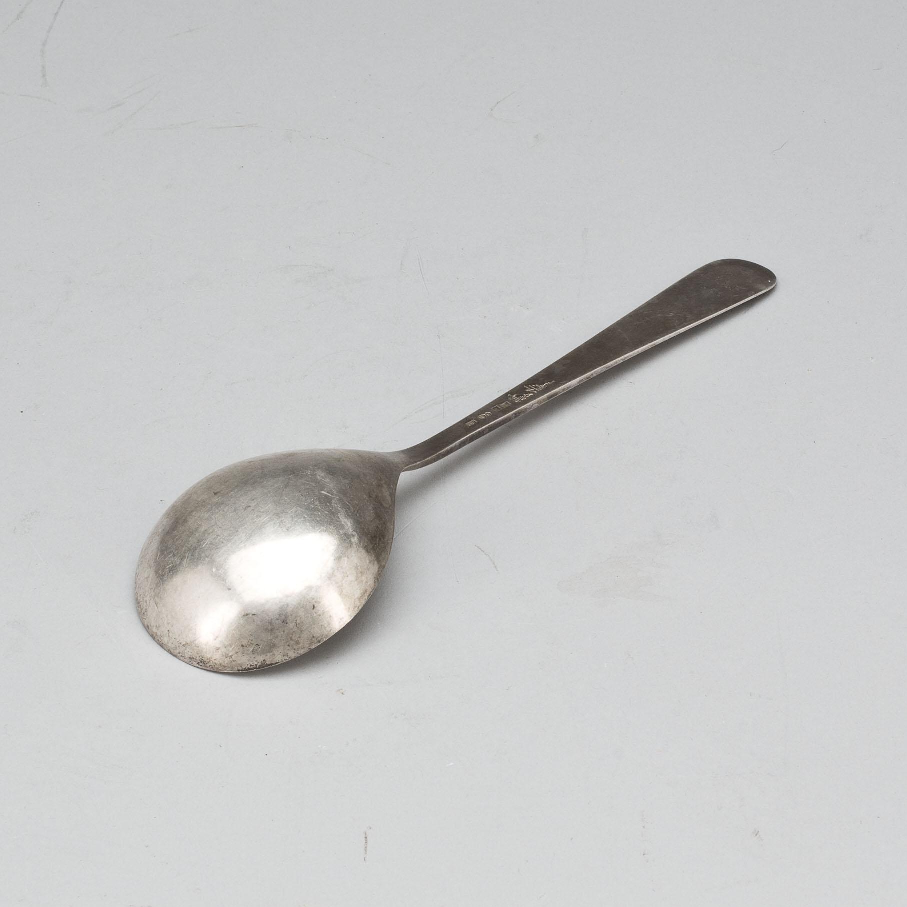 SERVERINGSSKED, silver, Wiwen Nilsson, Lund, 1952, vikt ca 70g.