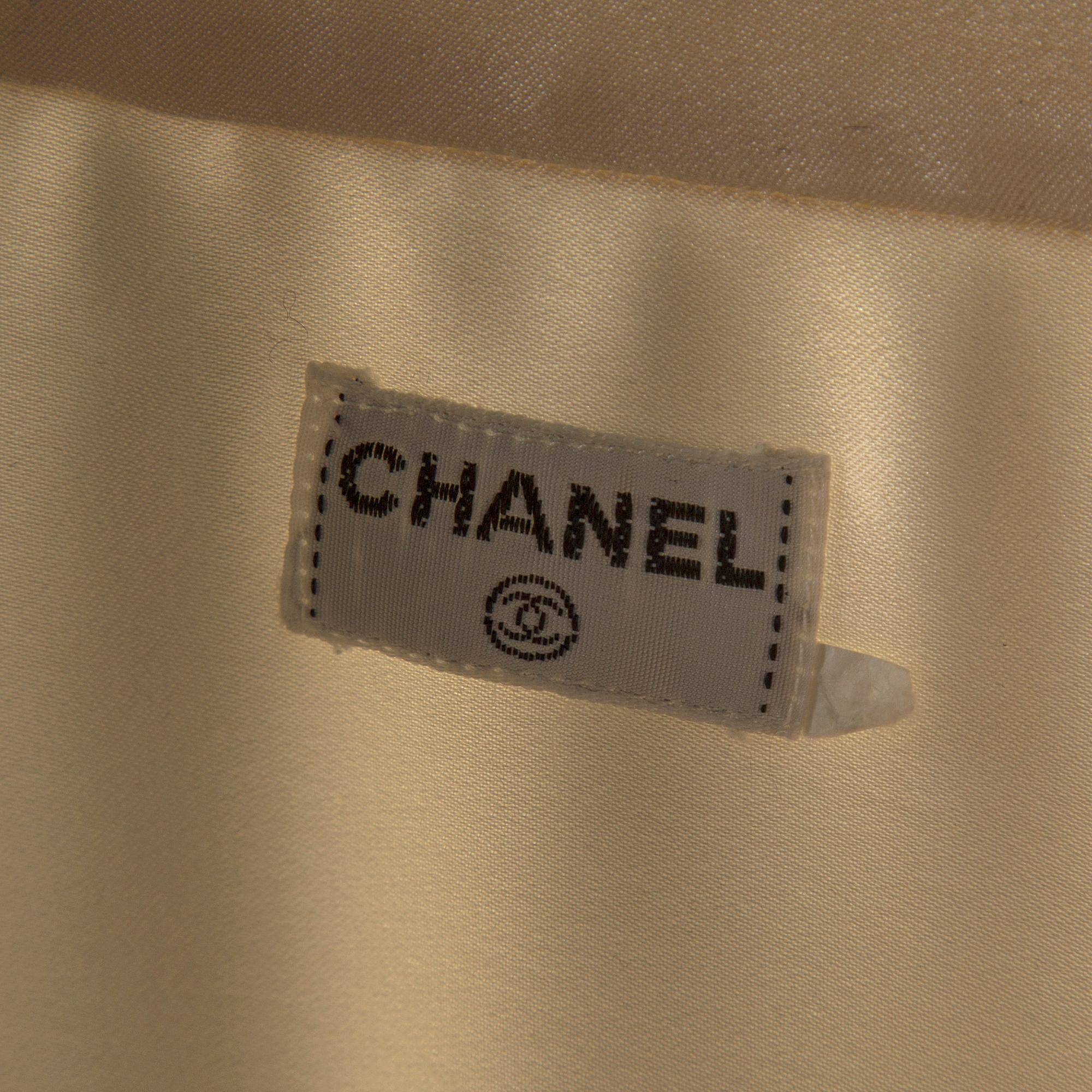 BLUS, Chanel.