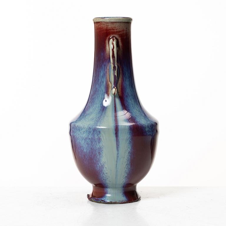 Vas, porslin, Kina, Qianlogsmärke men senare.