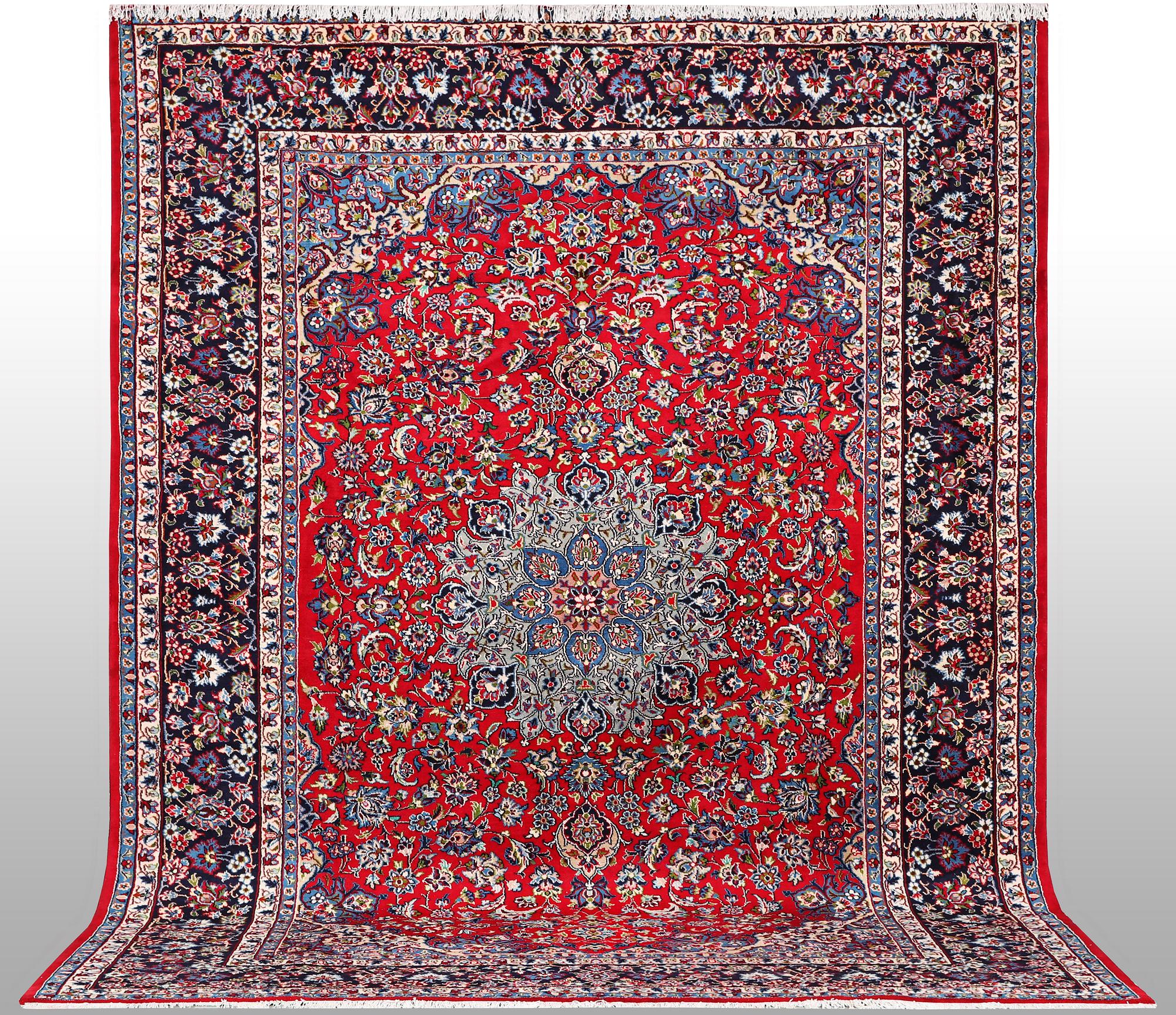 A carpet, Kashan, ca 406 x 301 cm.