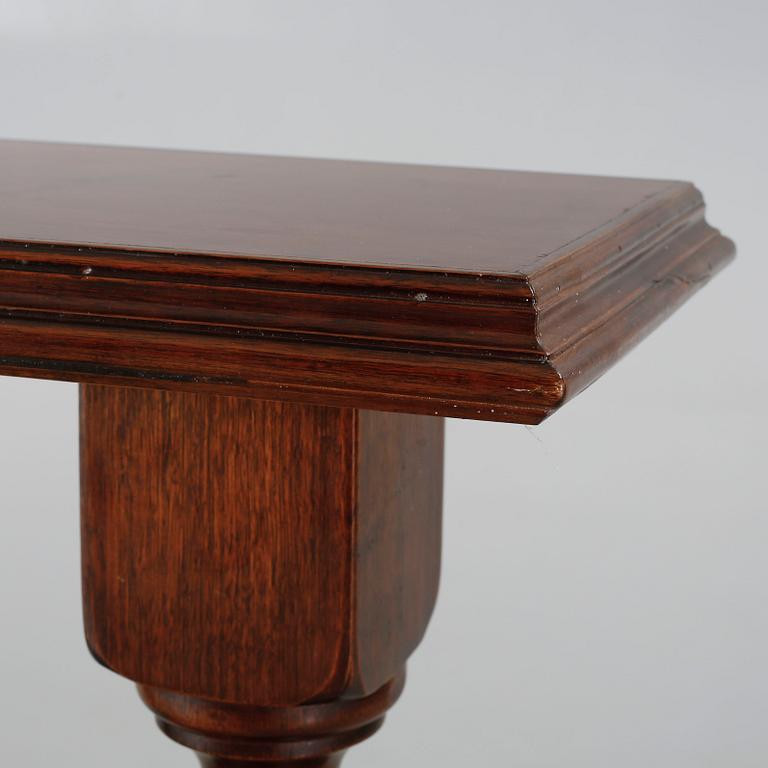 BALUSTRAD, omkring 1900-talets mitt.