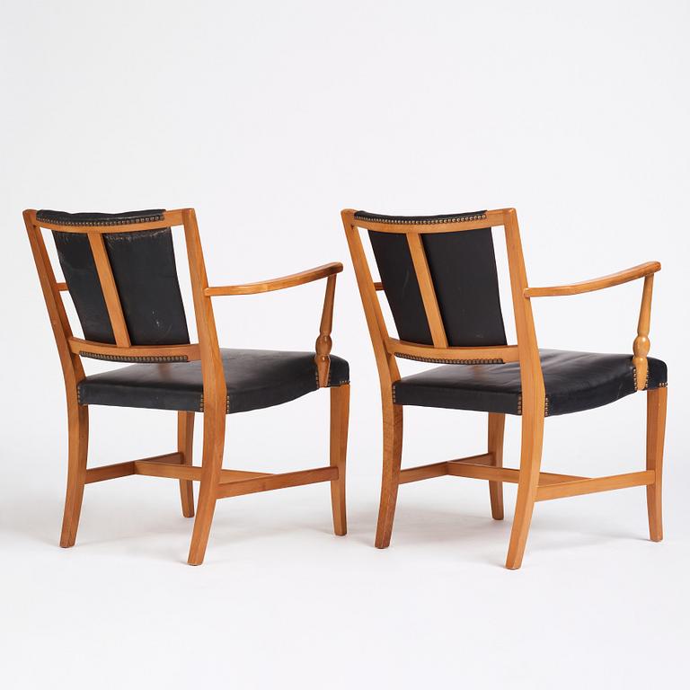 Josef Frank, fåtöljer, ett par, modell 2067, Firma Svenskt Tenn, sannolikt 1950-60-tal.