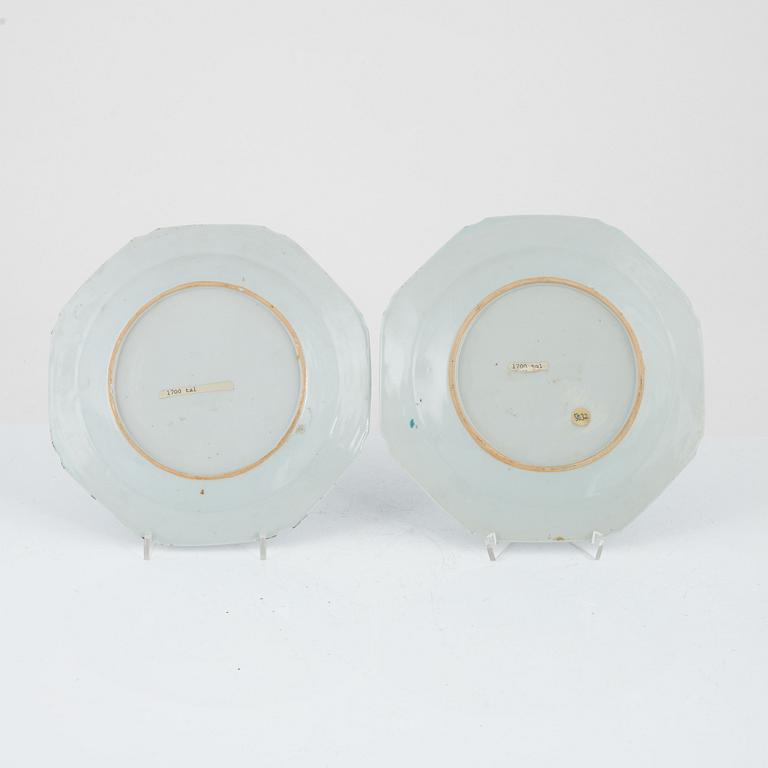 A pair of blue and white porcelain plates, China, Qianlong (1736-95).