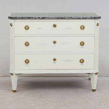 BYRÅ, gustaviansk stil, 1900-talets andra hälft.