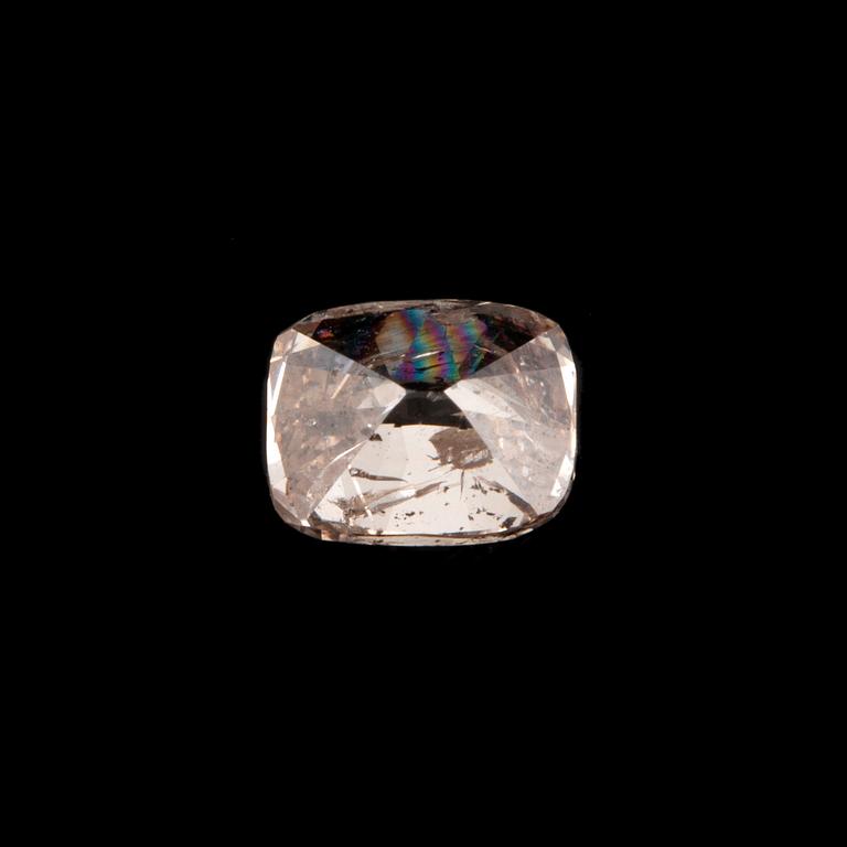 Lös cushionslipad fancy yellowish pink diamant 0,50 ct, HRD-certifikat.