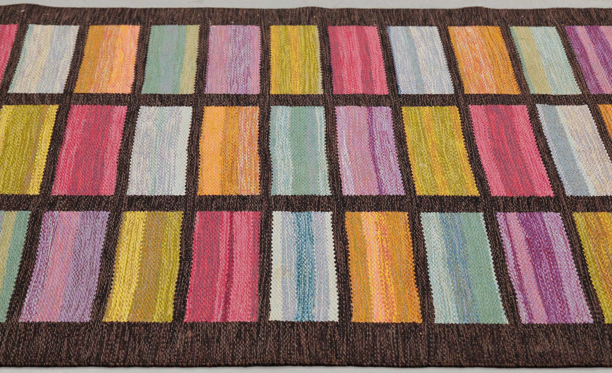 Matta, rölakan, ca 200,5-202 x 133,5-136 cm, signerad Agda Österberg och MB.