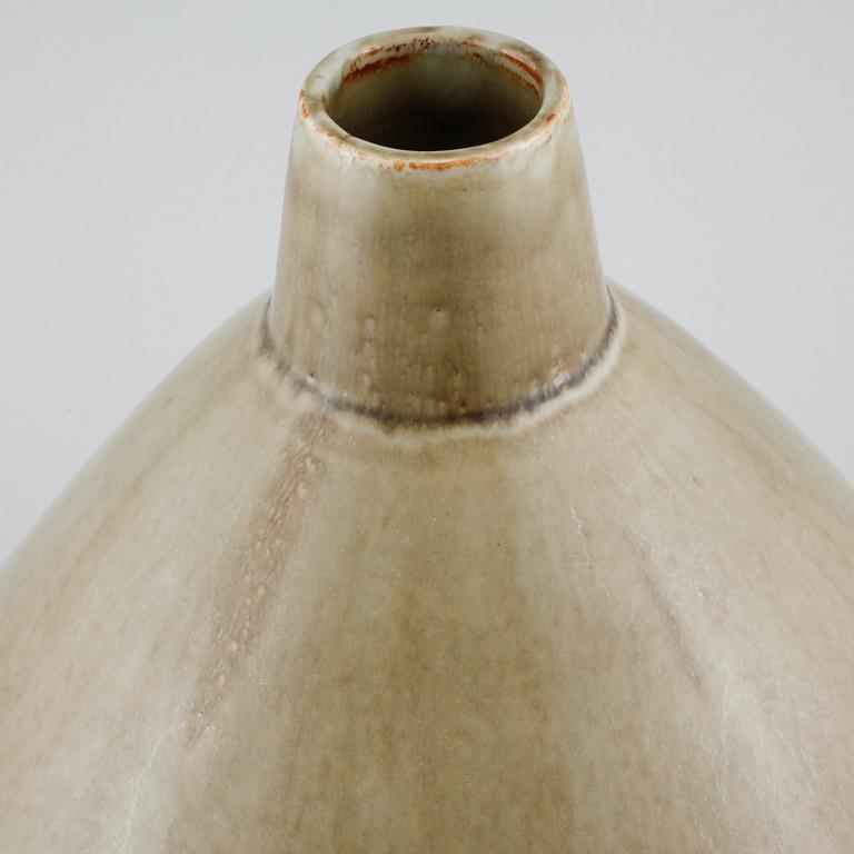 Unique stoneware vase by CARL-HARRY STÅLHANE, Rörstrand, signed, second half of the 20th century.