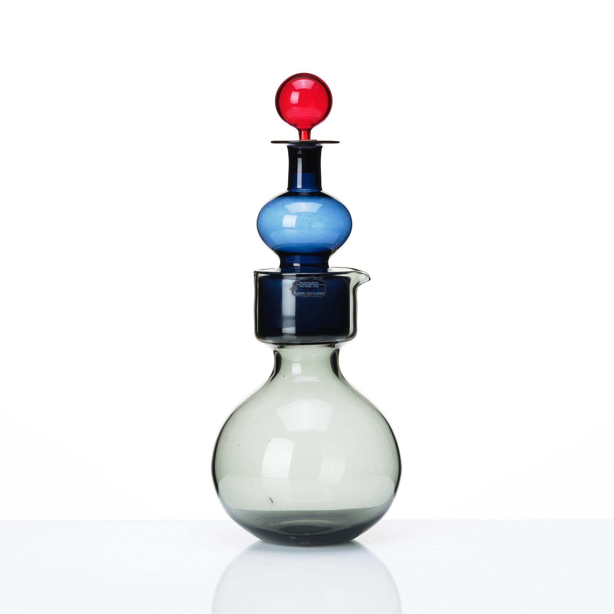 Kaj Franck, a "The bells of Kremlin" glass decanter, Nuutajärvi Notsjö, Finland 1963.