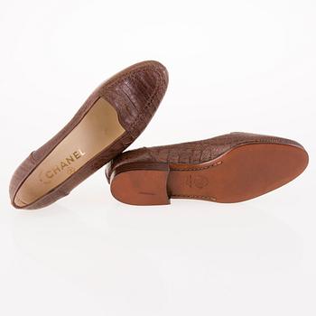 CHANEL Brown Leather Loafers in size 35.5.