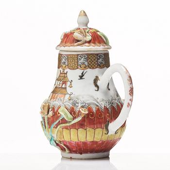 Kanna med lock samt kopp med fat, kompaniporslin. Qingdynastin, Qianlong (1736-95).
