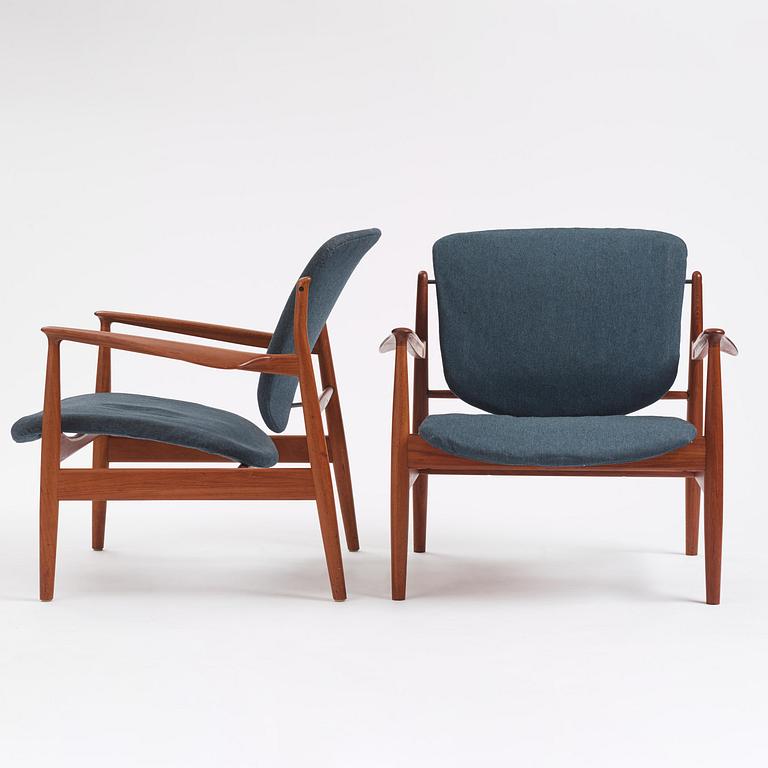 Finn Juhl, fåtöljer, ett par, "FD 136", France & Daverkosen, Danmark, 1950-tal.