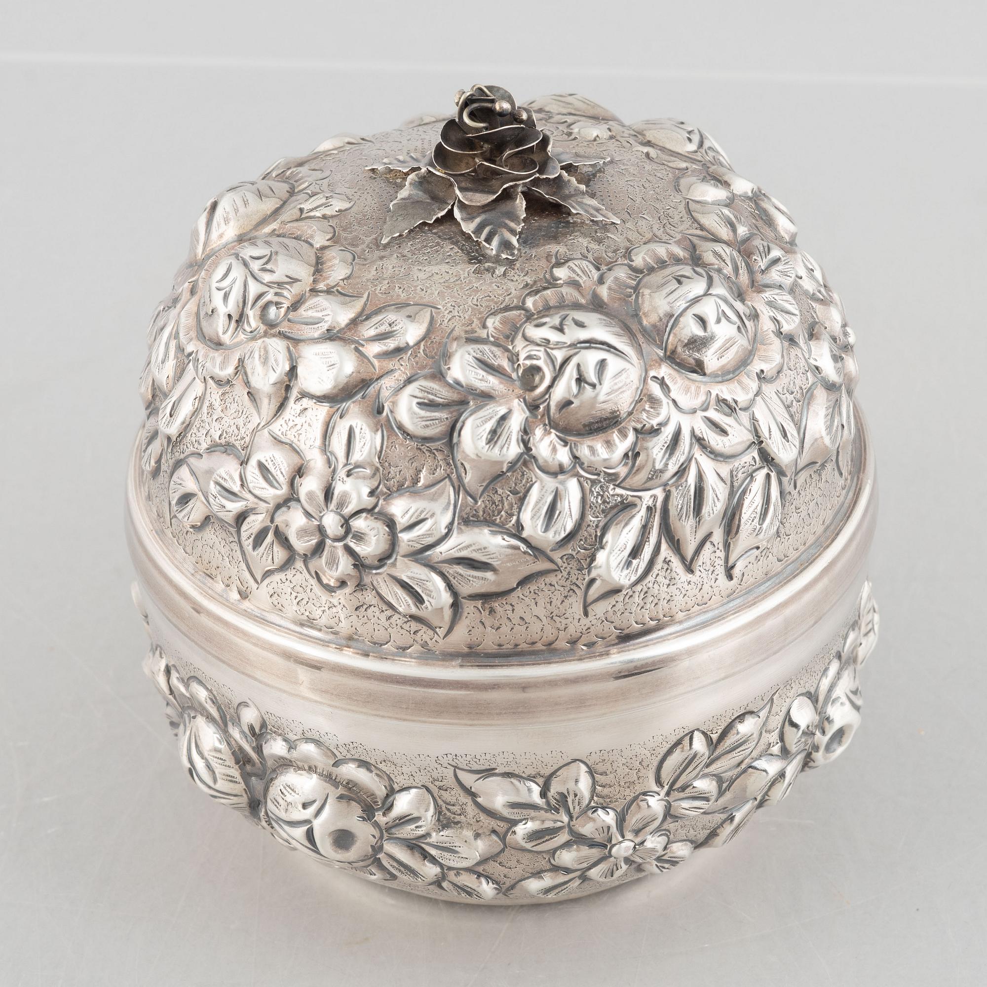 Skål med lock, silver 900, 1900-tal.