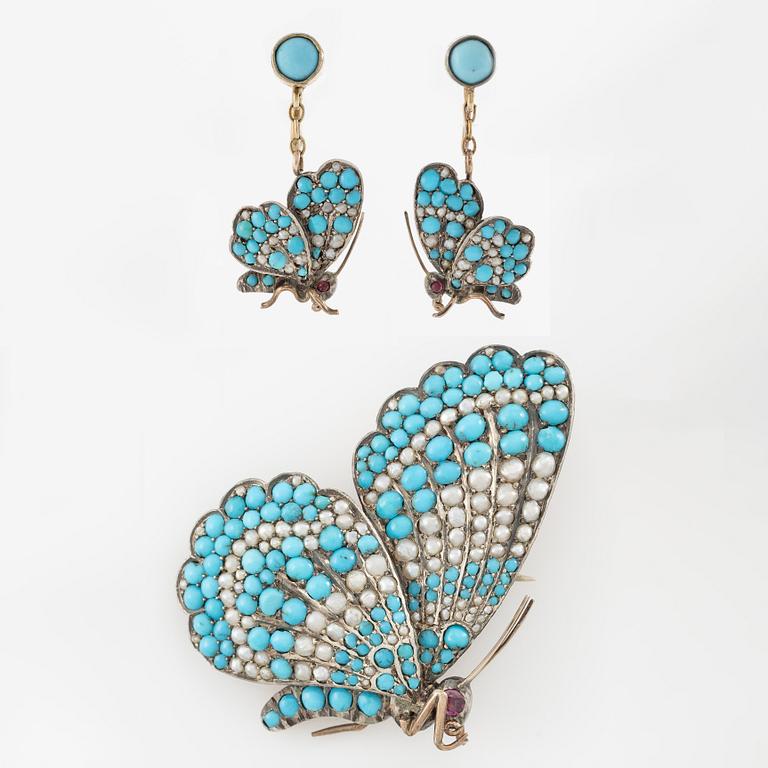 Brooch/pendant and earrings, in the form of butterflies, silver with turquoises and pearls.