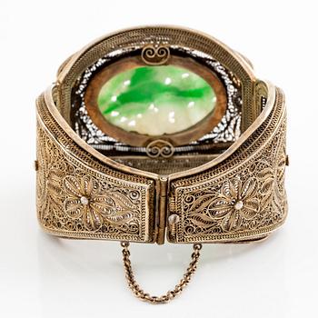 Armband, silver och infärgad nefrit, Kina, 1900-talets början.
