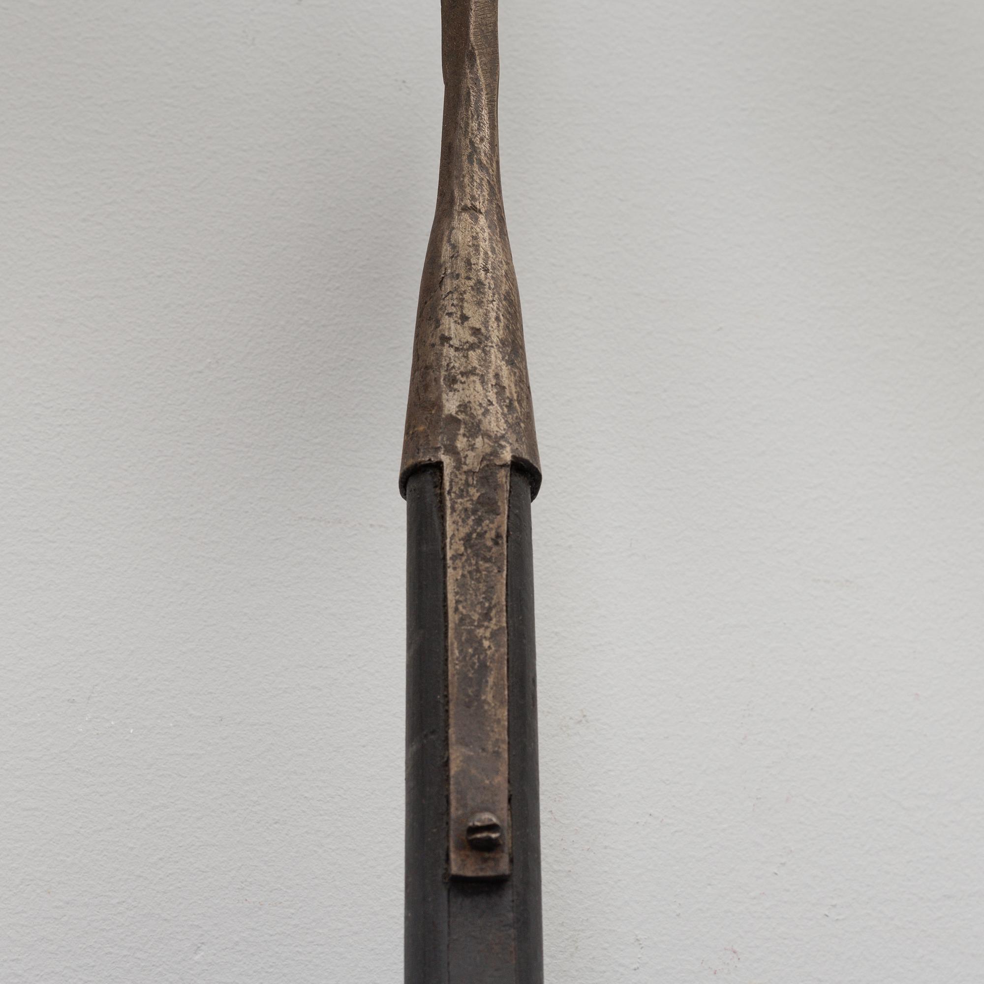 HILLEBARD, svensk, s.k. m/1697 med järnskodd stång.