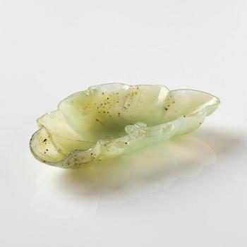 A carved nephrite ink palette, Qing dynasty.